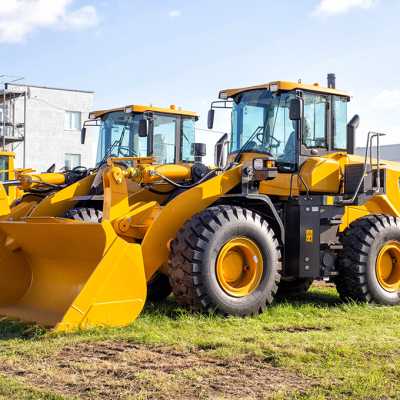 Chargeuse sur pneus : caractéristiques et utilisations