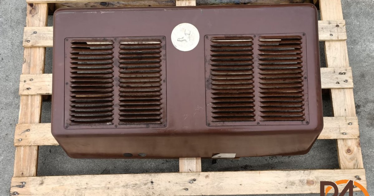 Cover Radiator Loader R1600 COVER RADIATOR 1977874C1 LOADER CASE 821 (USED) | Rami Spare Parts
