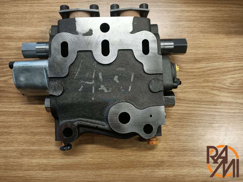 VALVE DISTRIBUTOR CASE F4143639 CASE