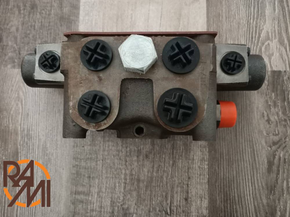 SPIN DISTRIBUTOR N3343637 CASE (NEW) Rami Spare Parts