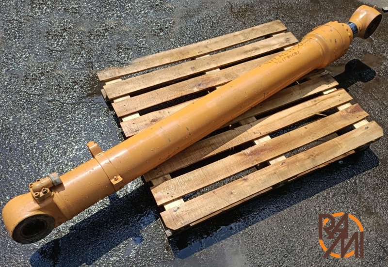 PISTON COMPLETE KRV19620 CASE POCLAIN