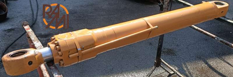 PISTON COMPLETE X8746783 CASE