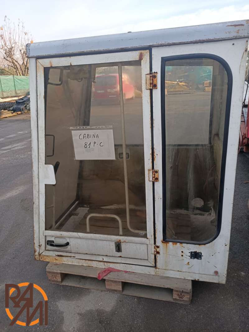 CABIN POCLAIN/CASE 81P