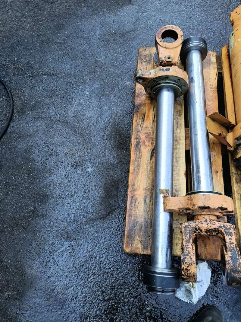 STEM CYLINDER LIFTING 1340744C2 CASE