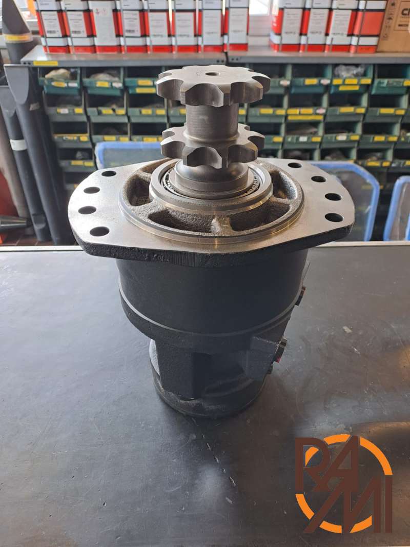 TRAVEL MOTOR 87035342 CASE-CNH